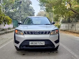 Mahindra XUV300 1.5 W6 [2019-2020]