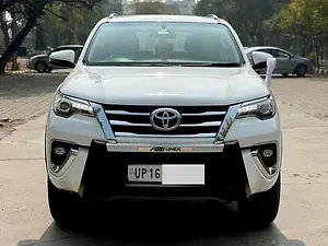 Toyota Fortuner 4x2 AT