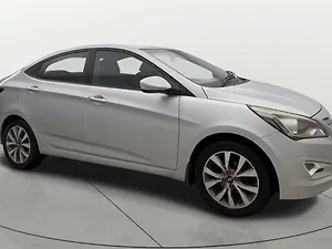 Hyundai Verna 1.6 VTVT SX
