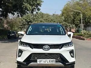 Toyota Fortuner 4X2 2WD Diesel Turbo Automatic Dual Tone