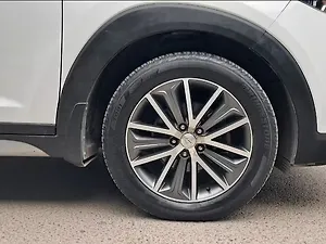 Hyundai Tucson GL (O) 2WD AT Diesel