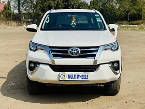 Toyota Fortuner 2.8 4x2 MT [2016-2020]