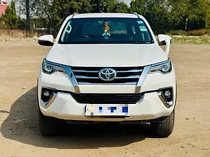 Toyota Fortuner 2.8 4x2 MT [2016-2020]