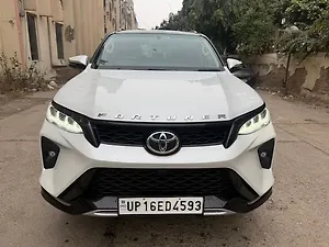 Toyota Fortuner 2.8 4X4 AT