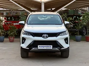 Toyota Fortuner 2.8 4X4 AT