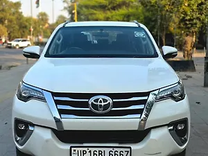 Toyota Fortuner 2.8 4x2 AT [2016-2020]
