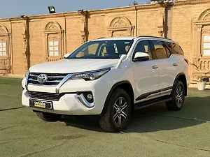 Toyota Fortuner 2.8 4x2 AT [2016-2020]