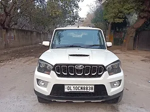 Mahindra Scorpio S9 2WD 8 STR
