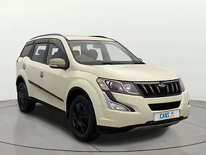 Mahindra XUV500 W6