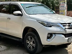 Toyota Fortuner 2.8 4x2 MT [2016-2020]
