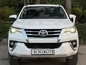 Toyota Fortuner 2.8 4x2 MT [2016-2020]
