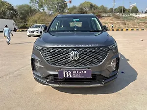 MG Hector Plus Sharp 2.0 Diesel Turbo MT 6-STR