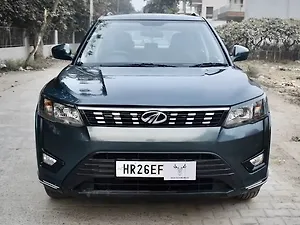 Mahindra XUV300 W6 1.5 Diesel AMT