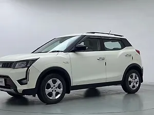 Mahindra XUV300 W6 1.2 Petrol