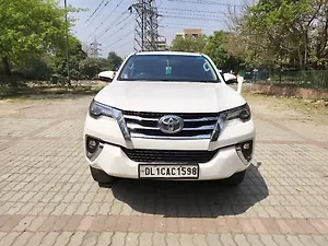 Toyota Fortuner 2.8 4x2 AT [2016-2020]