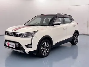 Mahindra XUV300 W8 (O) 1.5 Diesel AMT