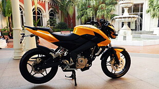 Pulsar ns 200 price best sale second hand