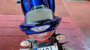 Yamaha YZF R15 [2011-2018] V1