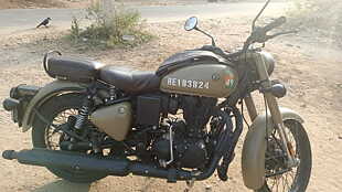 Royal Enfield Classic 350 [2020] Sandstone and Airborne - BS VI