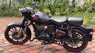 Royal Enfield Classic Stealth Black ABS