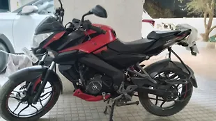 Bajaj Pulsar NS160 Twin Disc