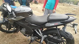 Bajaj Pulsar NS160 Single Disc