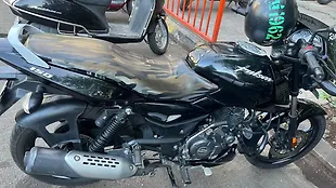 Bajaj Pulsar 150 Neon