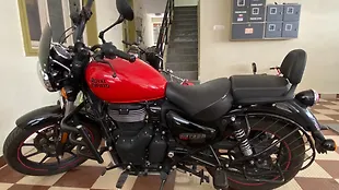Royal Enfield Meteor 350 Fireball