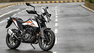 KTM 390 Duke, RC390 and 390 Adventure get Metzeler tyres again