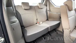 Toyota Rumion Third Row Seats