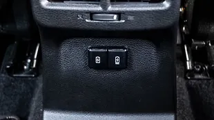 Maruti Suzuki Brezza Rear Row Charging Point