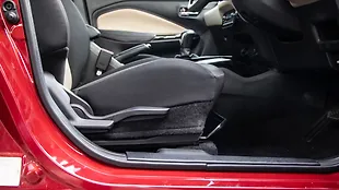 Toyota Glanza Seat Adjustment Manual for Driver