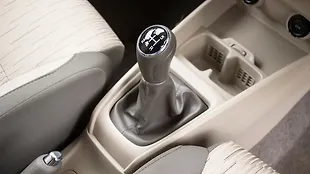 Maruti Suzuki Ertiga Gear Shifter/Gear Shifter Stalk Maruti Suzuki Ertiga Gear Shifter/Gear Shifter Stalk
