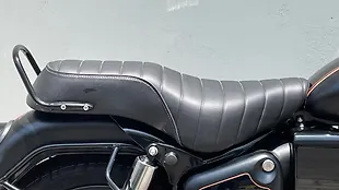 Royal Enfield Bullet 350 Seat