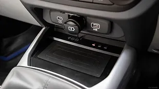 Hyundai Grand i10 Nios USB Port/AUX/Power Socket/Wireless Charging