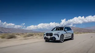 BMW X7 Left Front Three Quarter