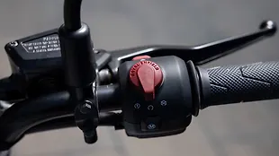 Royal Enfield Guerrilla 450 Right Side Handelbar Throttle Grip Royal Enfield Guerrilla 450 Right Side Handelbar Throttle Grip