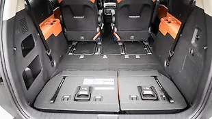 Kia Carnival Bootspace Rear Seat Folded Kia Carnival Bootspace Rear Seat Folded