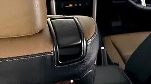 Toyota Innova Crysta Front Row Seats