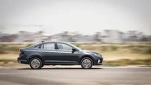 Volkswagen Virtus Right Side View