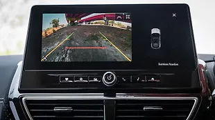 Mahindra XUV 3XO 360-Degree Camera Control
