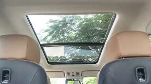 Hyundai Alcazar Sunroof/Moonroof Hyundai Alcazar Sunroof/Moonroof
