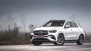 Mercedes-Benz GLE Left Front Three Quarter