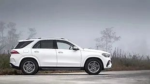 Mercedes-Benz GLE Right Side View