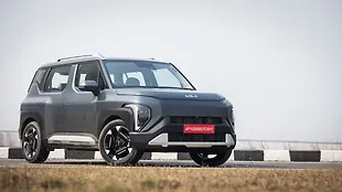 Kia Syros Right Front Three Quarter