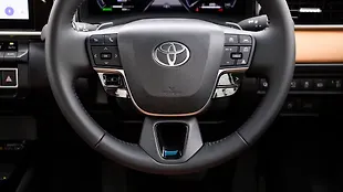 Toyota Camry Steering Mounted Controls