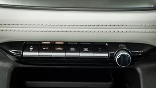 Maruti Suzuki Victoris AC Controls