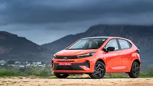 Tata Altroz Left Front Three Quarter