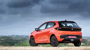 Tata Altroz Left Rear Three Quarter