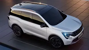 Mahindra XUV 7XO Right Front Three Quarter Mahindra XUV 7XO Right Front Three Quarter